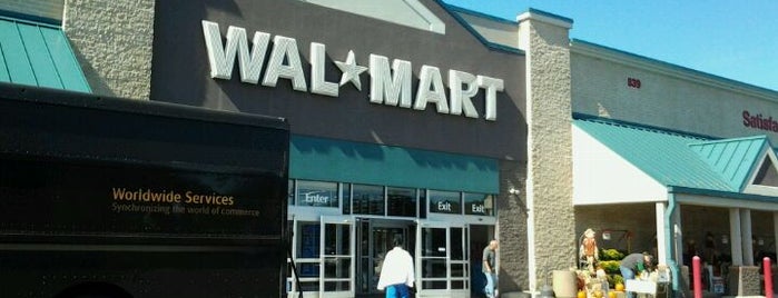 Walmart is one of Locais curtidos por Wendy.