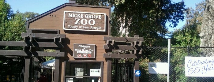 Micke Grove Zoo is one of Lugares favoritos de Jason Christopher.
