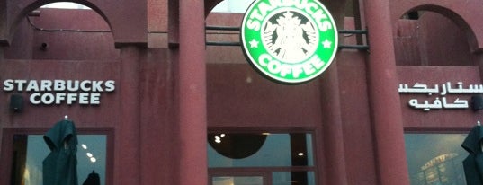 Starbucks is one of Orte, die Feras gefallen.