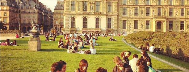 Jardins du Carrousel is one of love Paris.