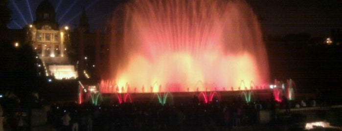 Fuente Mágica de Montjuïc is one of 5 things you must see in Barcelona.