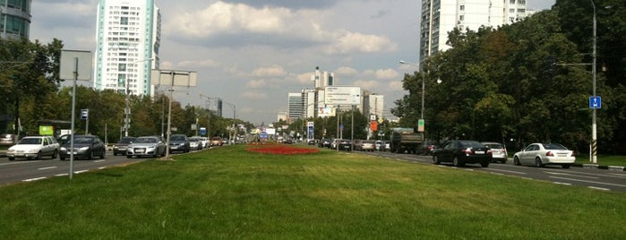 Проспект 60-летия Октября is one of Шоссе, проспекты, площади и набережные Москвы.