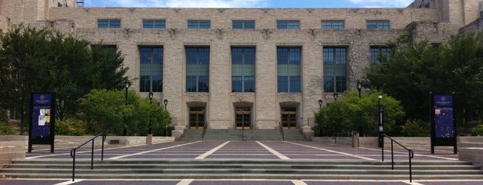 Northwestern University Technological Institute is one of ker 님이 저장한 장소.