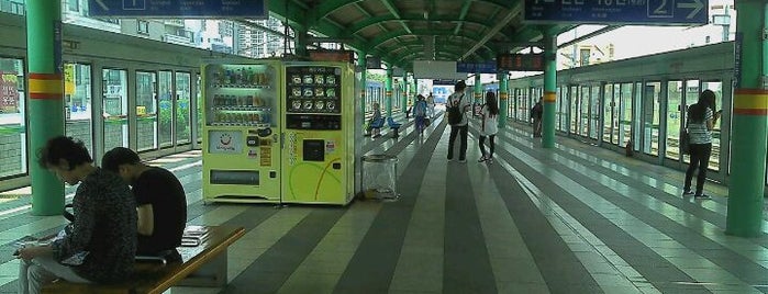 ソッケ駅 is one of Subway Stations in Seoul(line1~4 & DX).