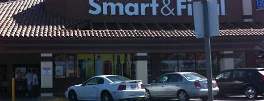 Smart & Final Extra! is one of Lugares favoritos de Jokie.