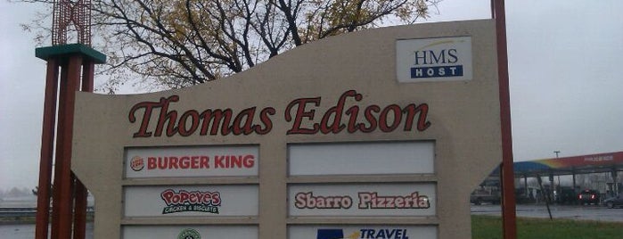 Thomas Edison Service Area is one of Eddie'nin Beğendiği Mekanlar.