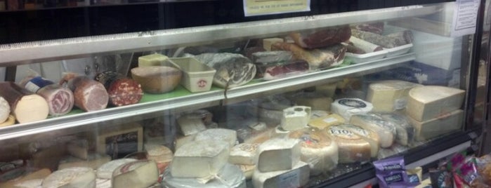 Larchmont Village Wine & Cheese is one of Delicious Sandwiches on amazingly awesome bread.