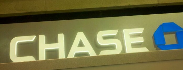 Chase Bank is one of Vickyさんのお気に入りスポット.