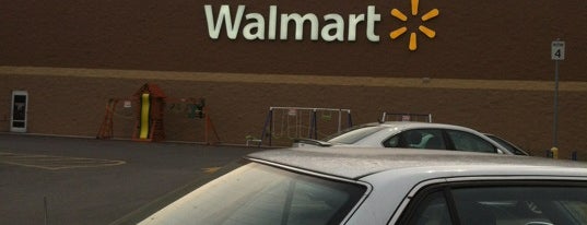 Walmart Supercenter is one of SHIPPING / RECEIVING CUSTOMERS.