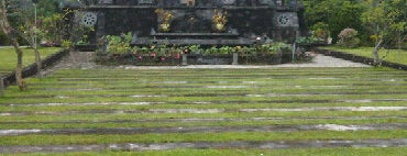 Budhist Temple (Banjar Singaraja) is one of Bali.