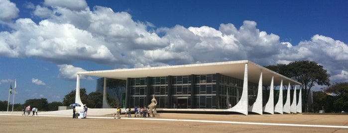 Supremo Tribunal Federal (STF) is one of Oscar Niemeyer.