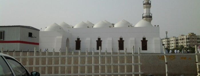 Al Juffali Mosque is one of Must Visit Places In Jeddah (Saudi Arabia).