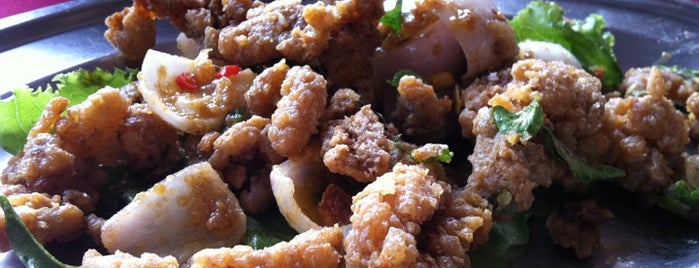 Kampung Seafood 鱼乡海鲜火锅 is one of Seafood/ General Chinese Restaurant.