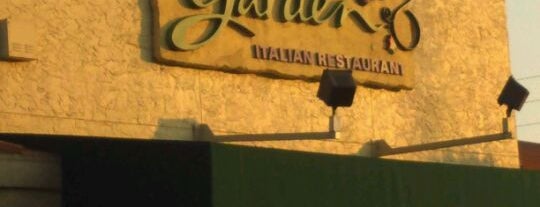 Olive Garden is one of Lugares favoritos de Taykla.