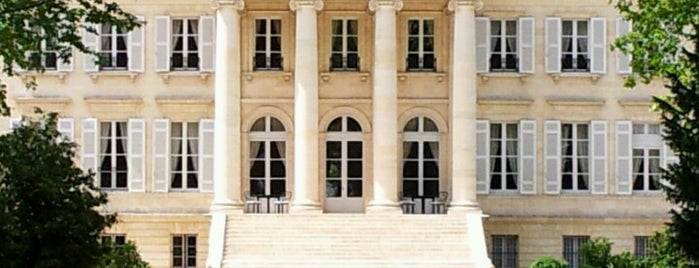 Château Margaux is one of Posti che sono piaciuti a Mira.