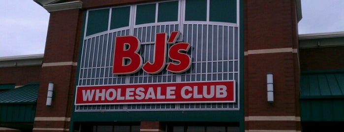 BJ's Wholesale Club is one of สถานที่ที่ Shane ถูกใจ.