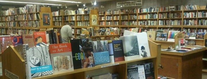 Moe's Books is one of Afi'nin Beğendiği Mekanlar.