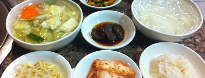 The Corner Place (길목) is one of LA Food.