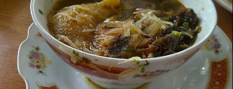 Soto Padang H. St. Mangkuto is one of Tempat makan favorit.