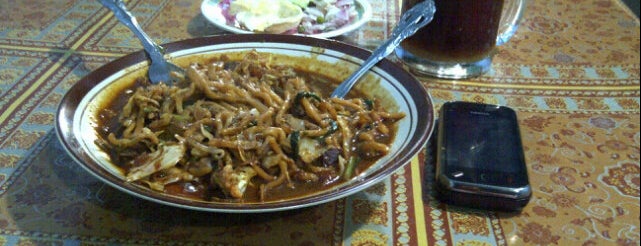 Mie aceh gedong pase is one of Pim.