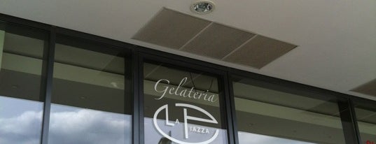 La Piazza is one of Zoltanさんのお気に入りスポット.