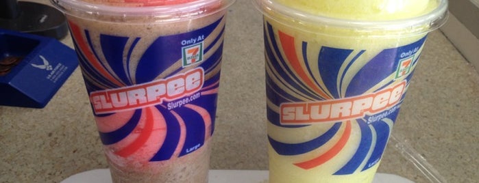 7-Eleven is one of Davidさんのお気に入りスポット.