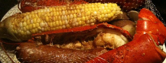 Joe's Crab Shack is one of Locais curtidos por Joe.