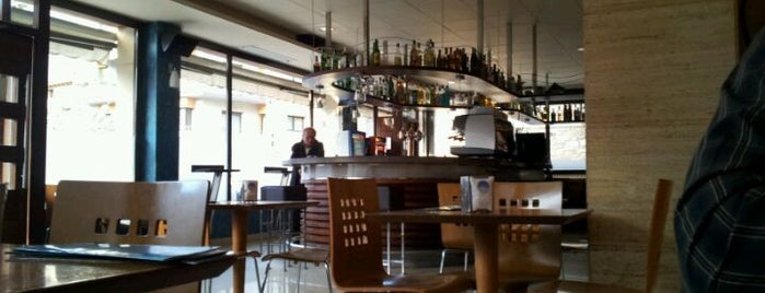 Cafeteria Llac negre is one of Posti che sono piaciuti a Montse.