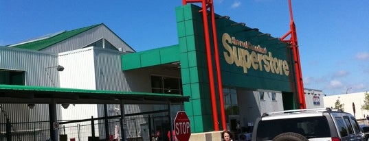 Real Canadian Superstore is one of Jon : понравившиеся места.