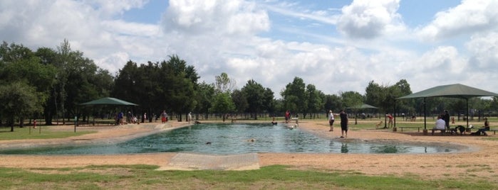 Bill Archer Dog Park is one of houston nothing2.