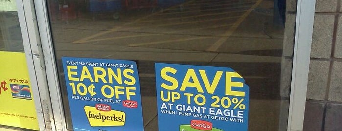 Giant Eagle Supermarket is one of Posti che sono piaciuti a K.