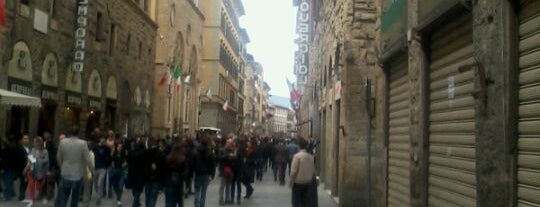 Via dei Calzaiuoli is one of 🇮🇹🇮🇹🇮🇹.