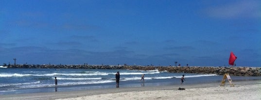 Oceanside North Jetty is one of สถานที่ที่ Terry ถูกใจ.