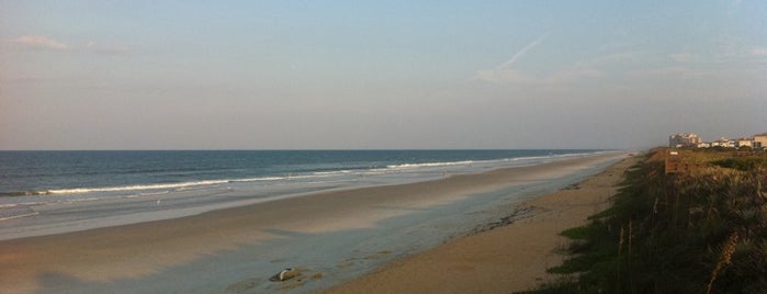 Cinnamon Beach is one of Jalinaさんの保存済みスポット.