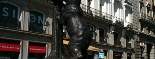 Estatua del Oso y el Madroño is one of Madrid en 24 horas.