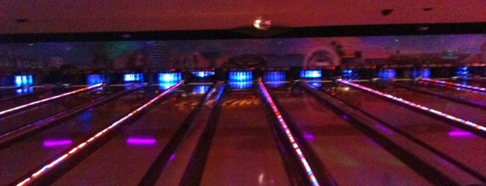 Pinz Bowling Center is one of Been.