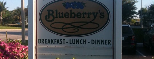 Blueberry's Cafe is one of Lieux sauvegardés par Vani.