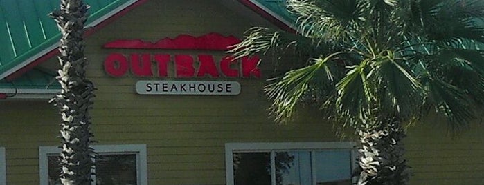 Outback Steakhouse is one of Favoritos.
