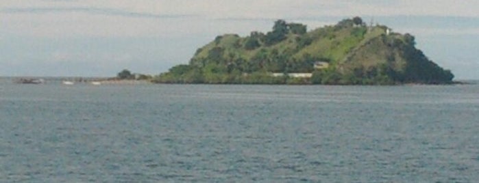 Loloata Island is one of The Port Moresby Experience.