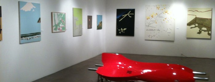 Blue Star Contemporary Art Museum is one of StorefrontSticker #4sqCities: San Antonio.