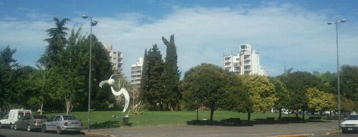 Plaza de la Libertad is one of Si vas a Rosario....