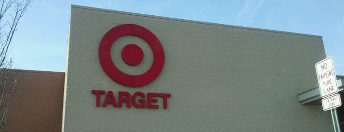 Target is one of Tempat yang Disukai Lorraine-Lori.