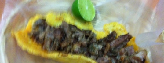 Tacos Arabes Kebab is one of Posti che sono piaciuti a Rodrigo.