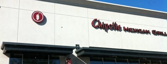 Chipotle Mexican Grill is one of Lugares favoritos de Christopher.