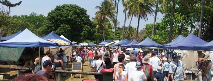 Port Douglas Market is one of Locais curtidos por Antonio.