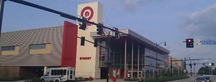 Target is one of Lugares favoritos de Jonathan.