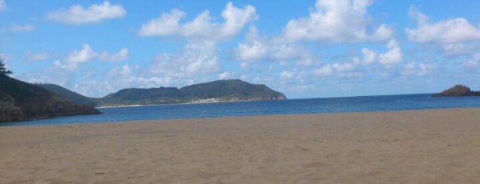 Praia de Xilloi is one of Costa Norte de Galicia.