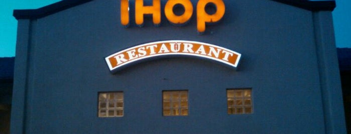 IHOP is one of Efrosini-Mariaさんのお気に入りスポット.