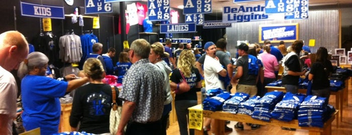 Wildcat Wearhouse is one of Debbie's Saved Places.