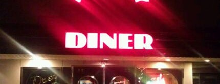 River City Diner is one of Tempat yang Disukai Eric.